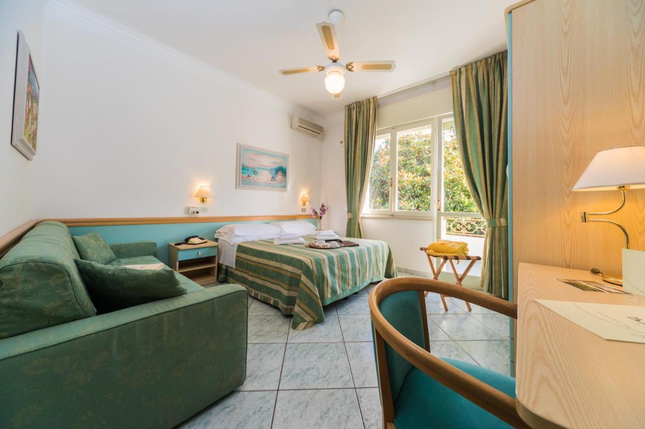 Hotel Bamby Cervia Esterno foto