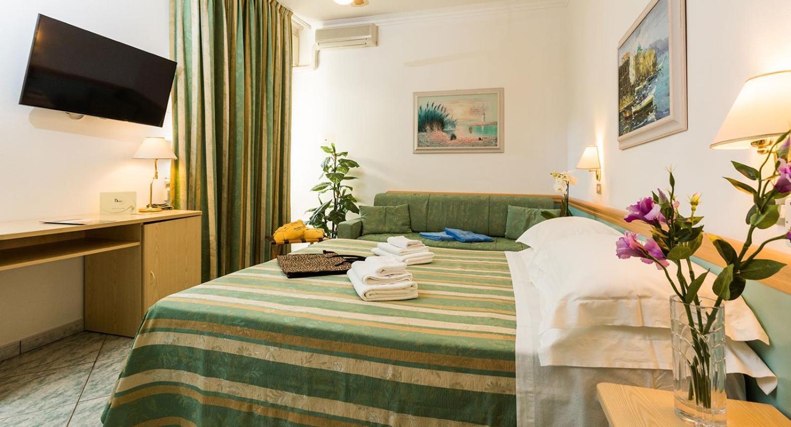 Hotel Bamby Cervia Esterno foto